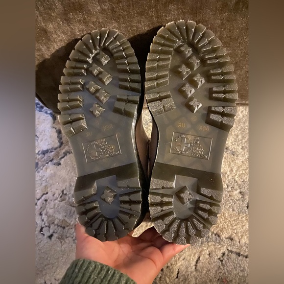 Dr. Marten Bethan T-Bar Platform Shoe - Picture 9 of 12